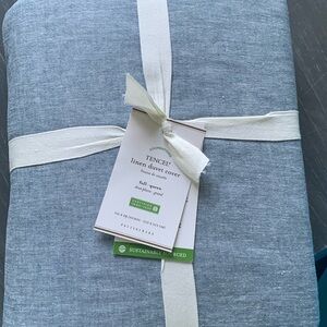 NWT-Pottery Barn Duvet Covet